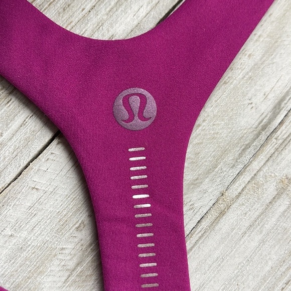 Lululemon Arise Bra C/D size 10 Fuschia Silver NEW Special Edition - Picture 4 of 8